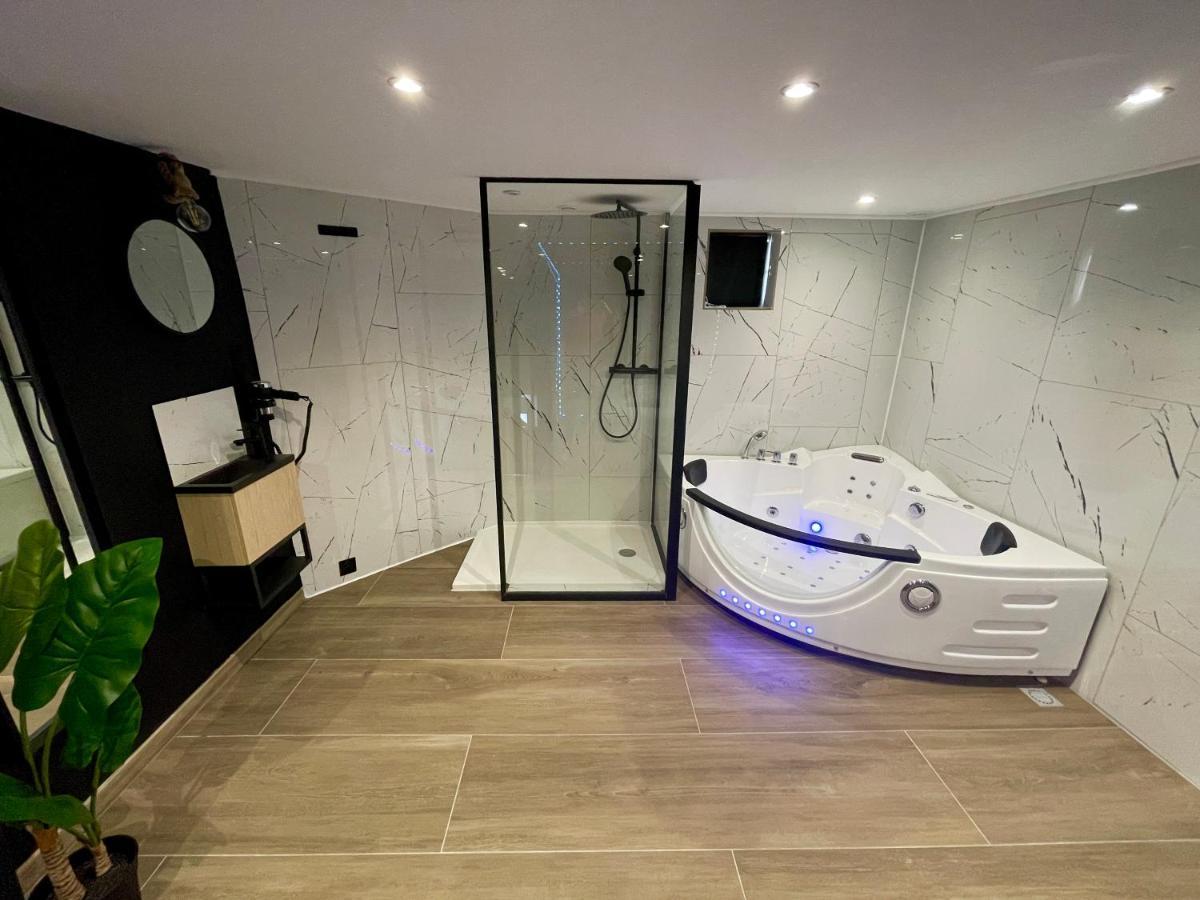 Apartment Capsule Manga - Jacuzzi - Billard - Nintendo Switch - Netflix *