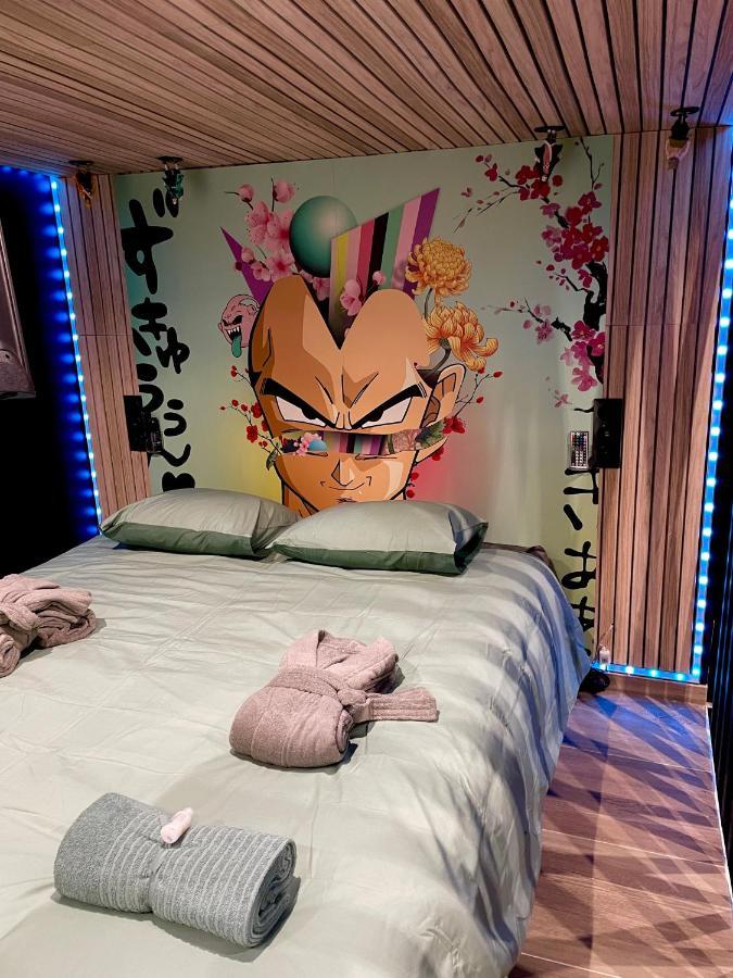 Capsule Manga - Jacuzzi - Billard - Nintendo Switch - Netflix Apartment